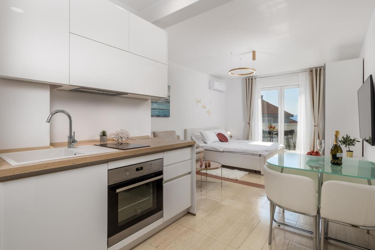 Luxury Studio Apartment Honeymoon Selce Exterior photo