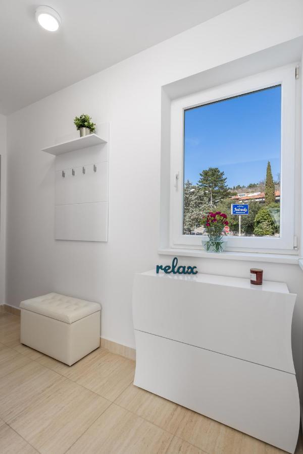 Luxury Studio Apartment Honeymoon Selce Exterior photo